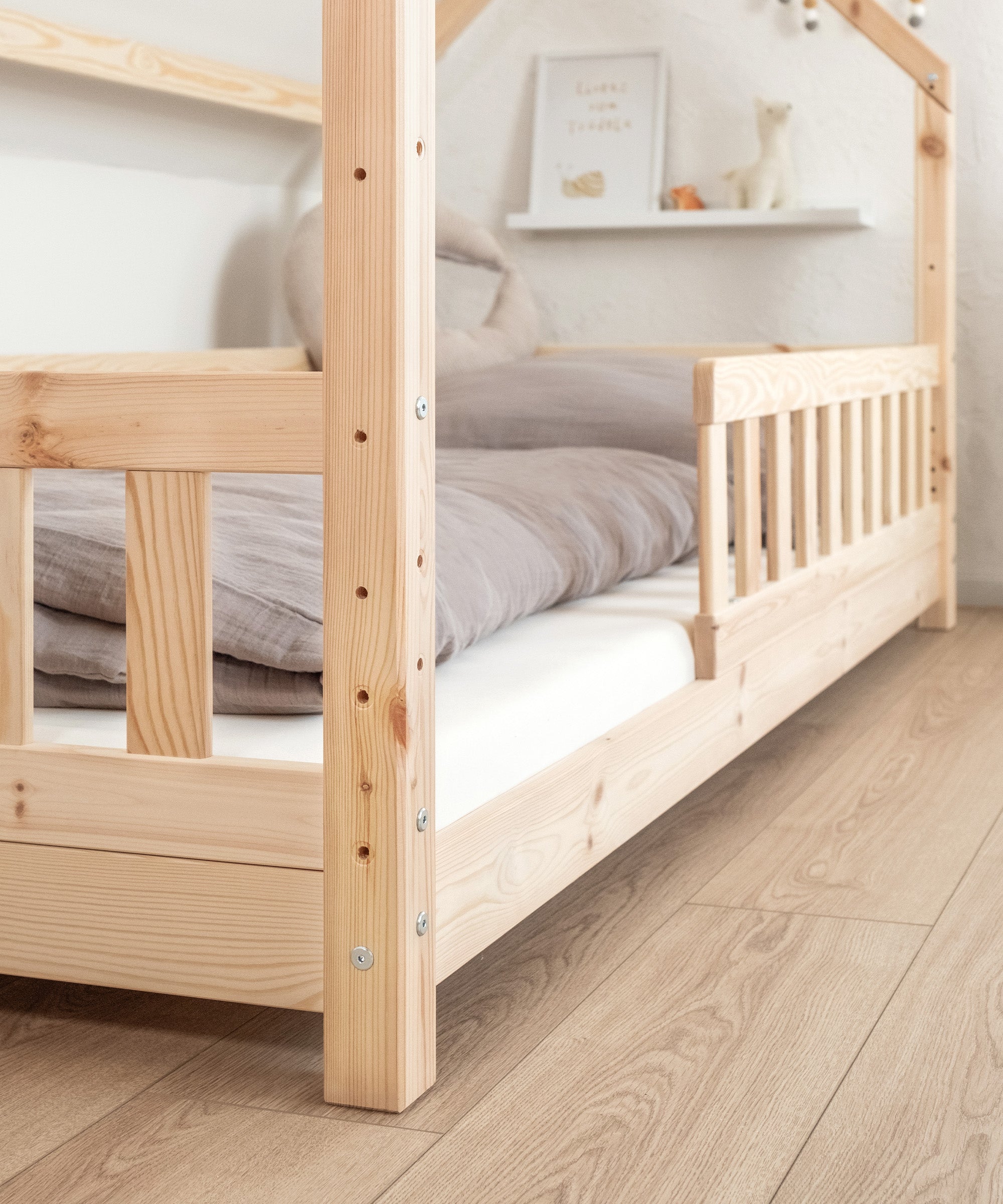 ehrenkind-hausbett-lille-b-ware-aus-kiefer-natur image 5