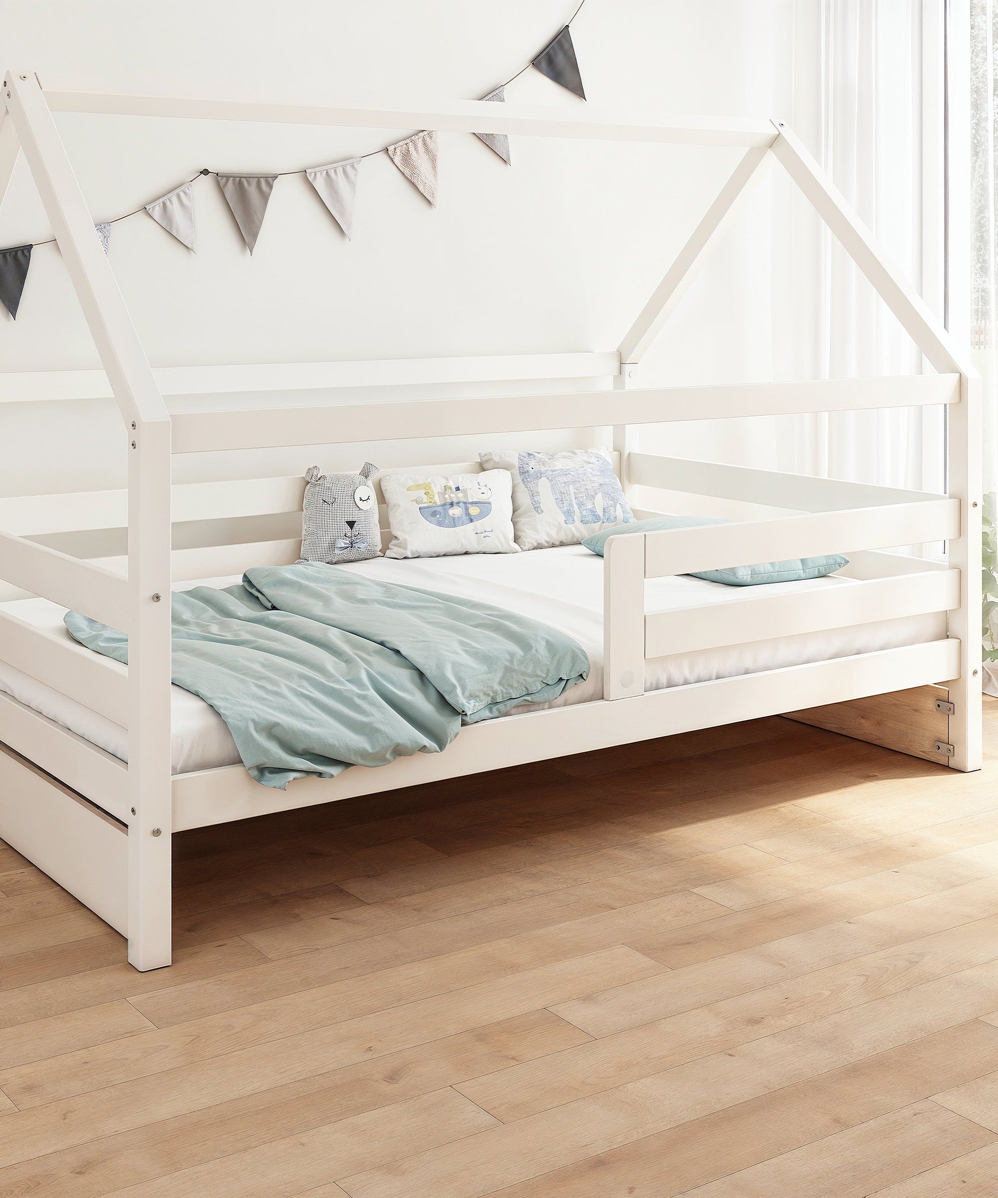 ehrenkind-hausbett-sona-b-ware-aus-kiefer-wei-nicht-bodentief-aufbaubar image 4