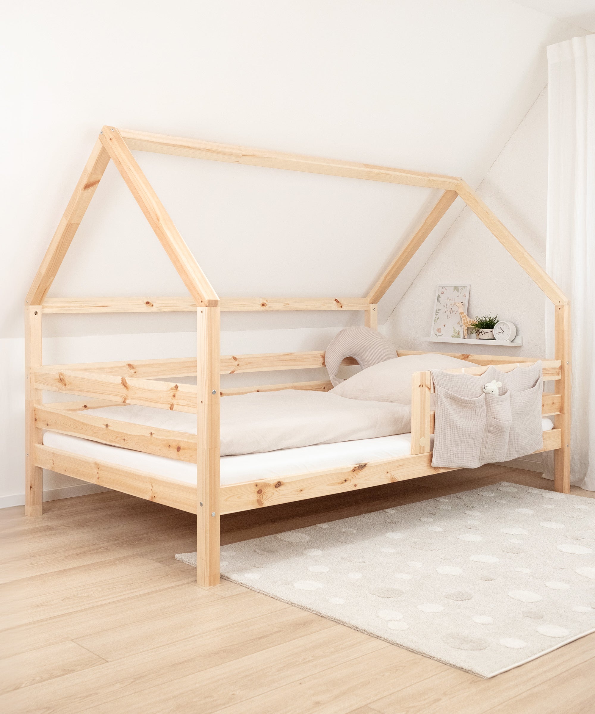 ehrenkind-hausbett-sona-b-ware-aus-kiefer-natur image 4