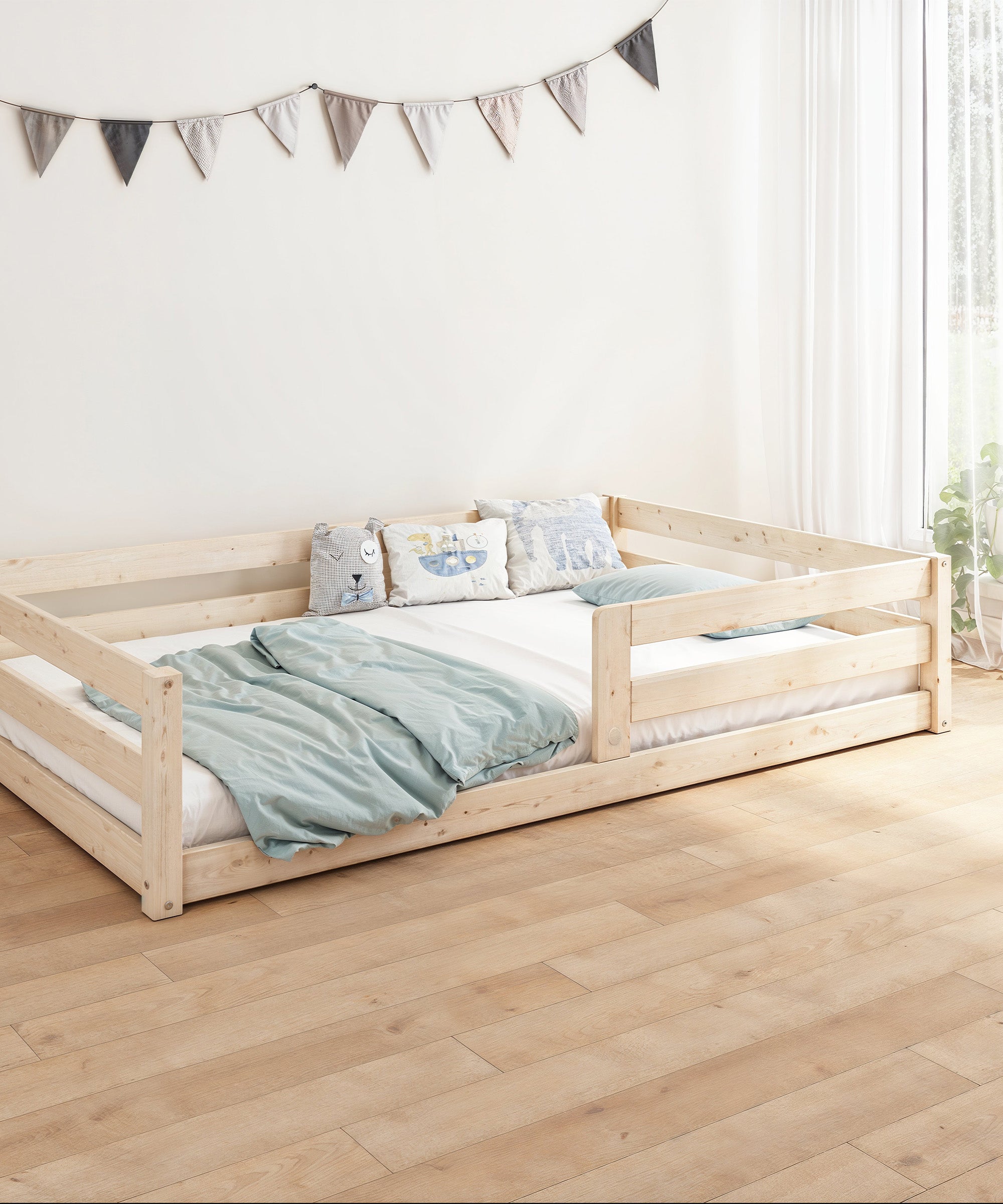 ehrenkind-bodenbett-sona-aus-fsc-kiefernholz-natur-bodentief-mit-rausfallschutz- image 2