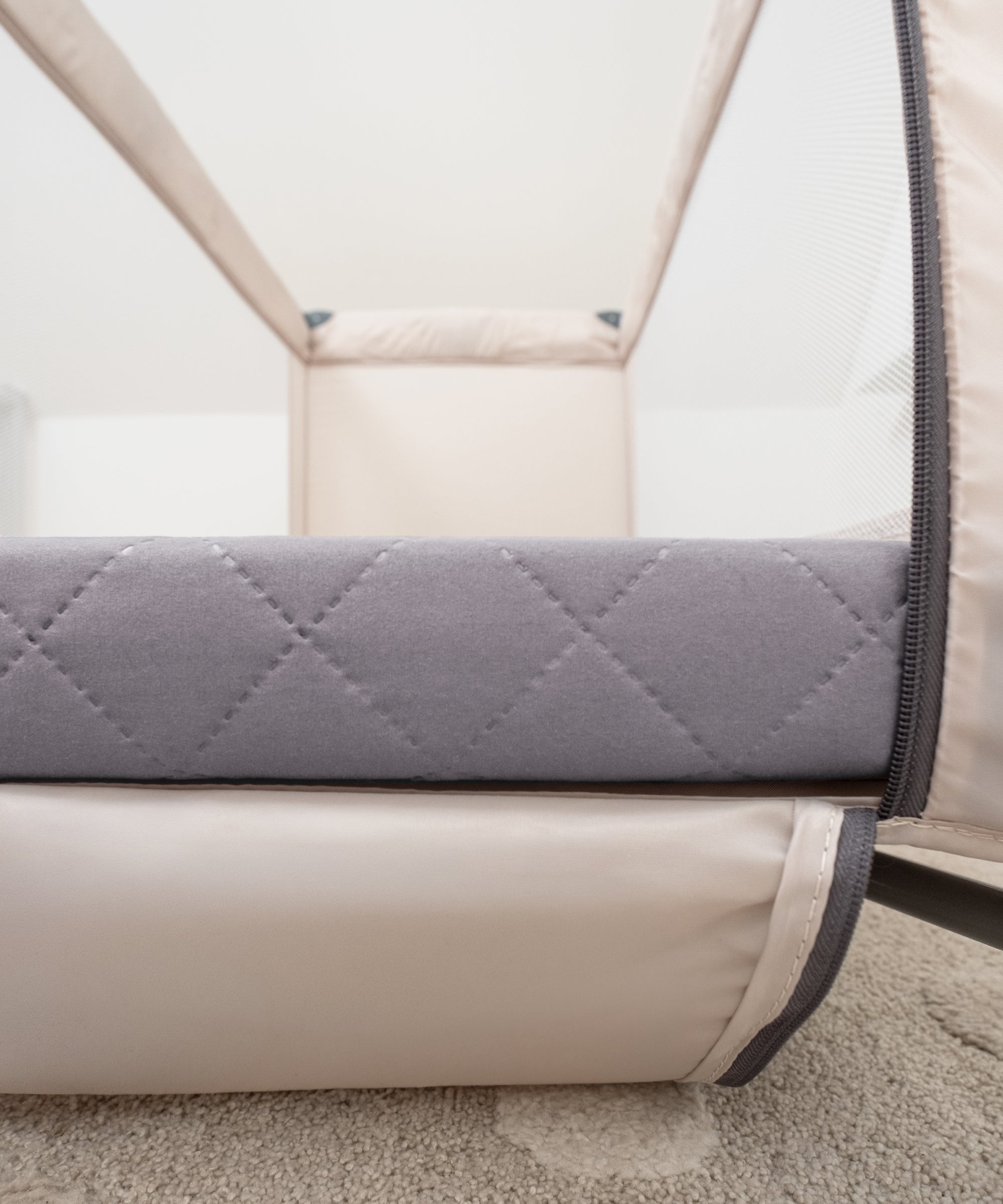 ehrenkind-reisematratze-60x120-cm-faltbare-baby-und-kindermatratze-mit-tragetasc image 7