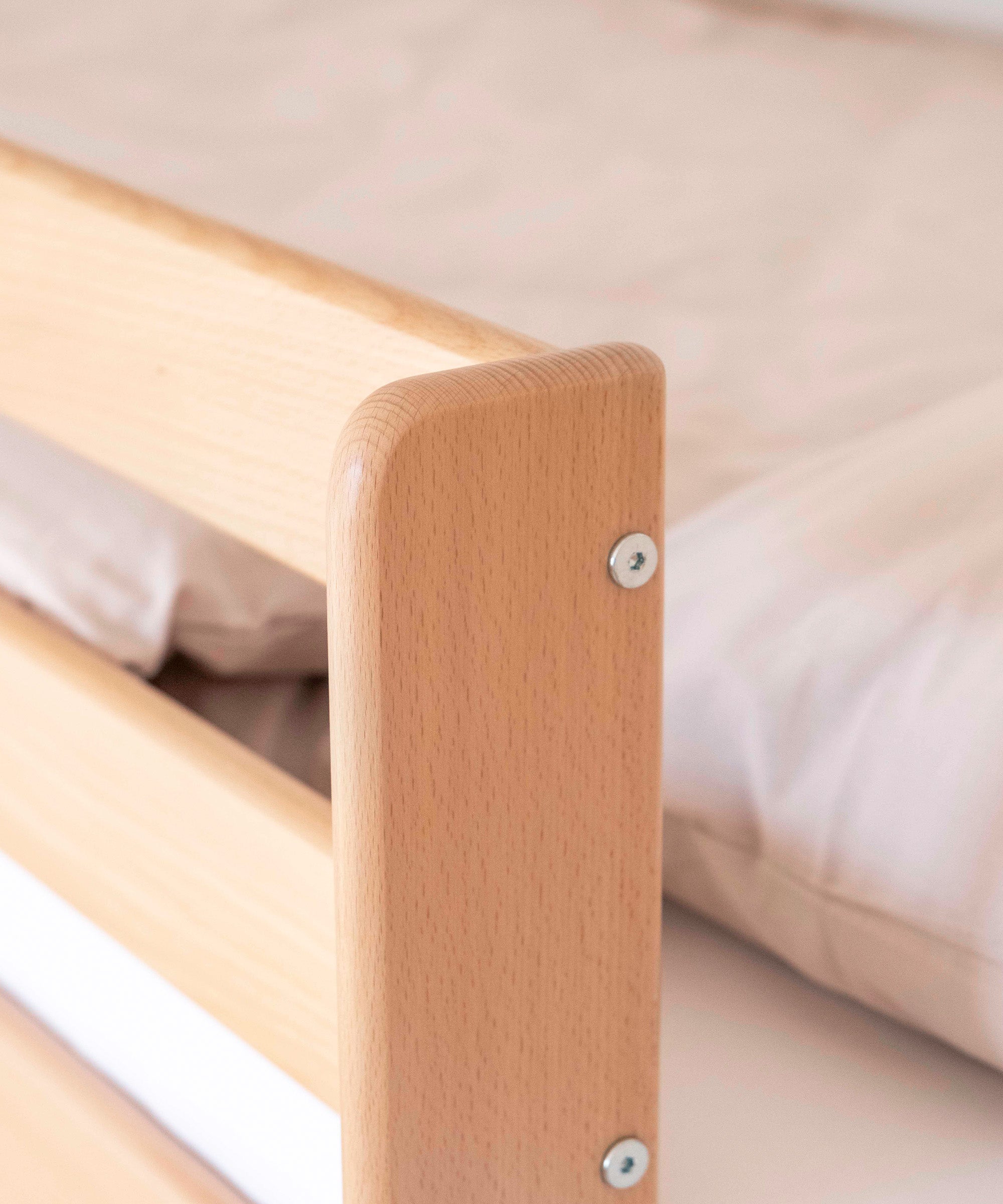 ehrenkind-etagenbett-hoch-b-ware-aus-massivem-buchenholz image 3