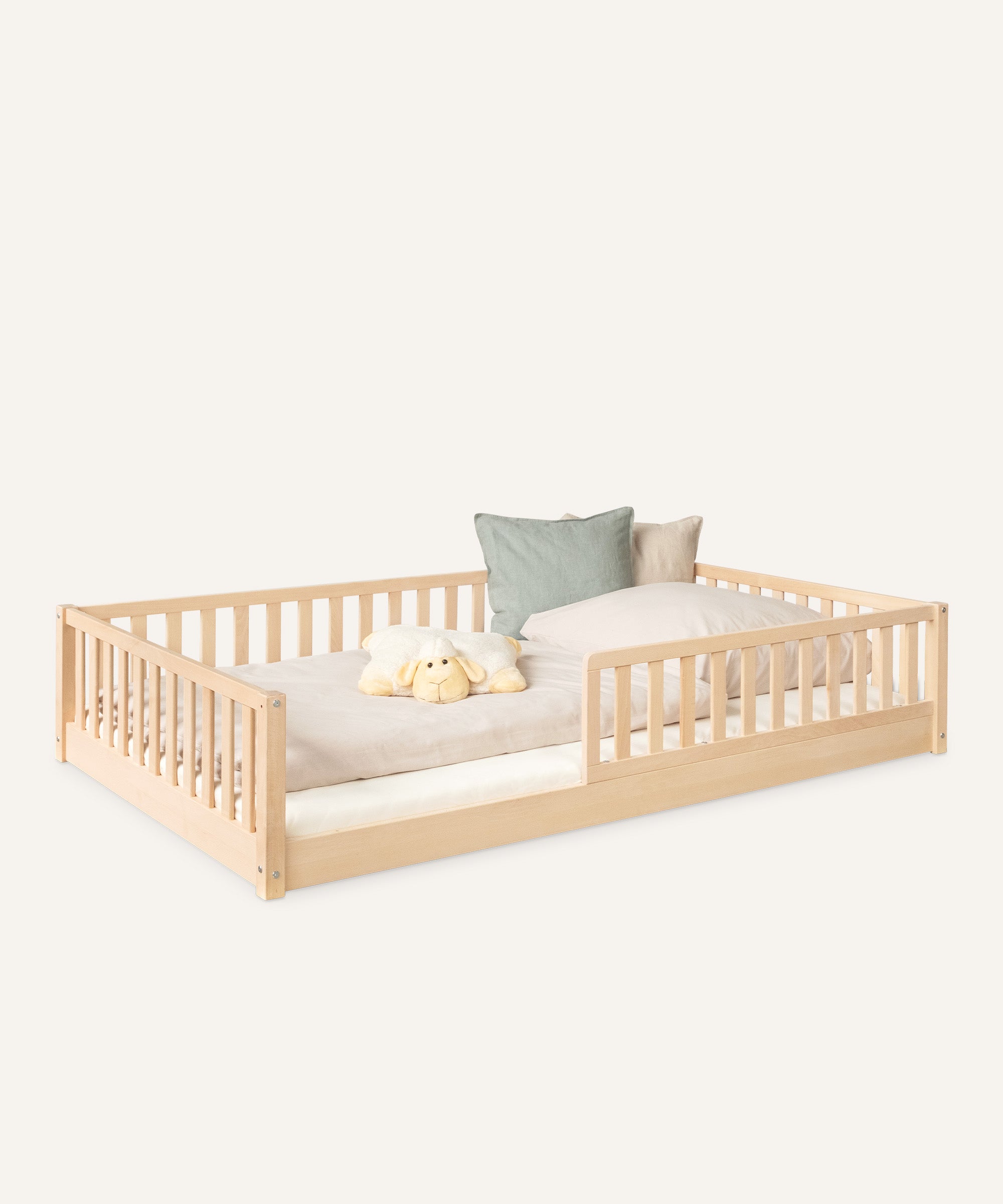ehrenkind-bodenbett-livo-buche-natur-montessori-inspiriertes-kinderbett-mit-roll image 4