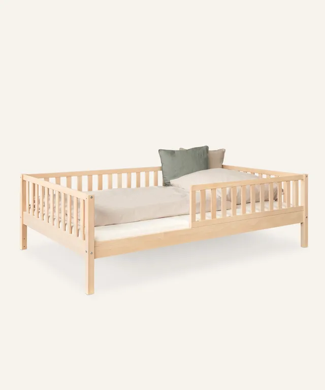 ehrenkind-kinderbett-livo-buche-klassisches-kinderbett-f-rs-erste-kinderzimmer image 1