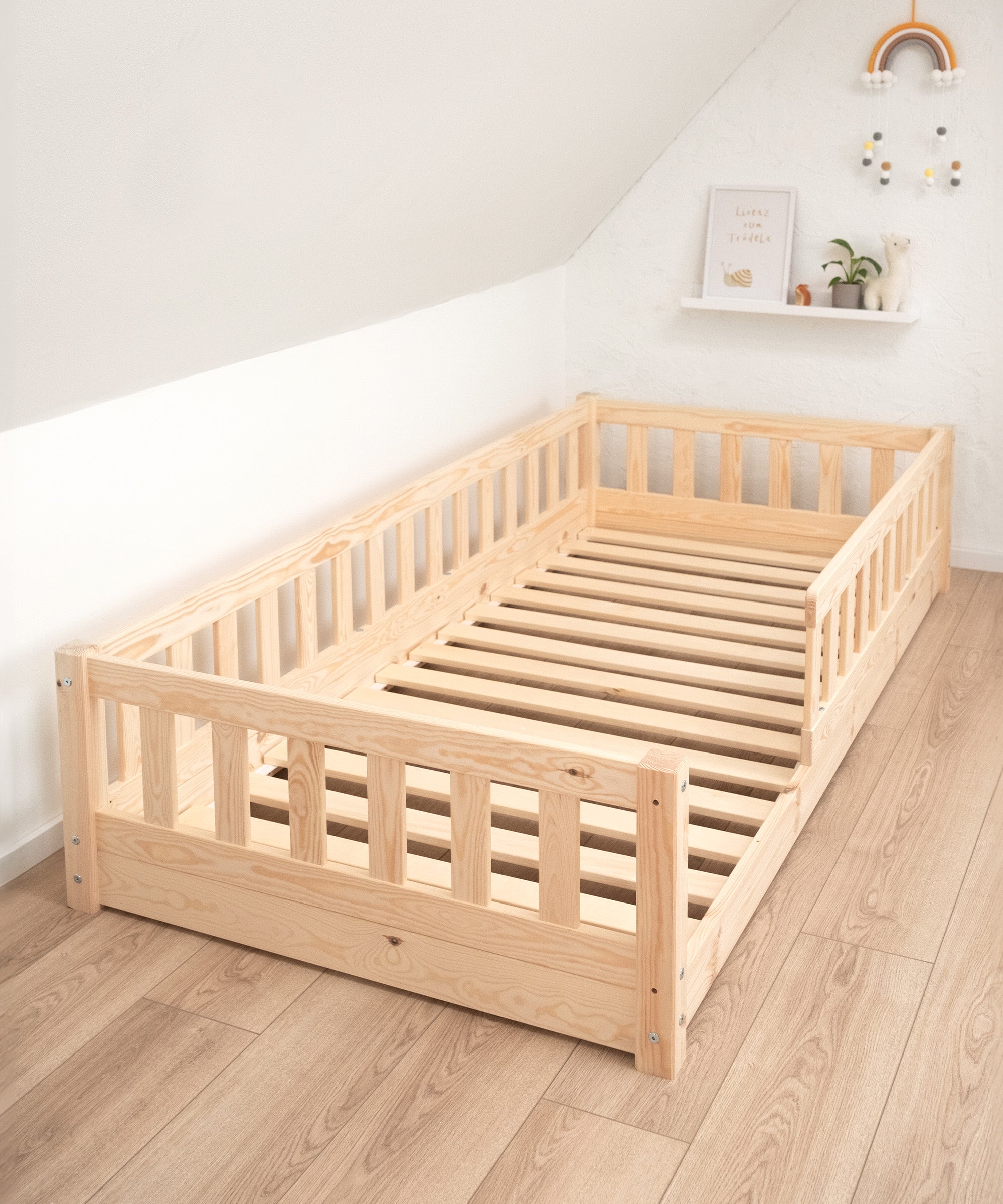 ehrenkind-bodenbett-lille-aus-massiver-kiefer-natur-inkl-rollrost-montessori-ins image 3