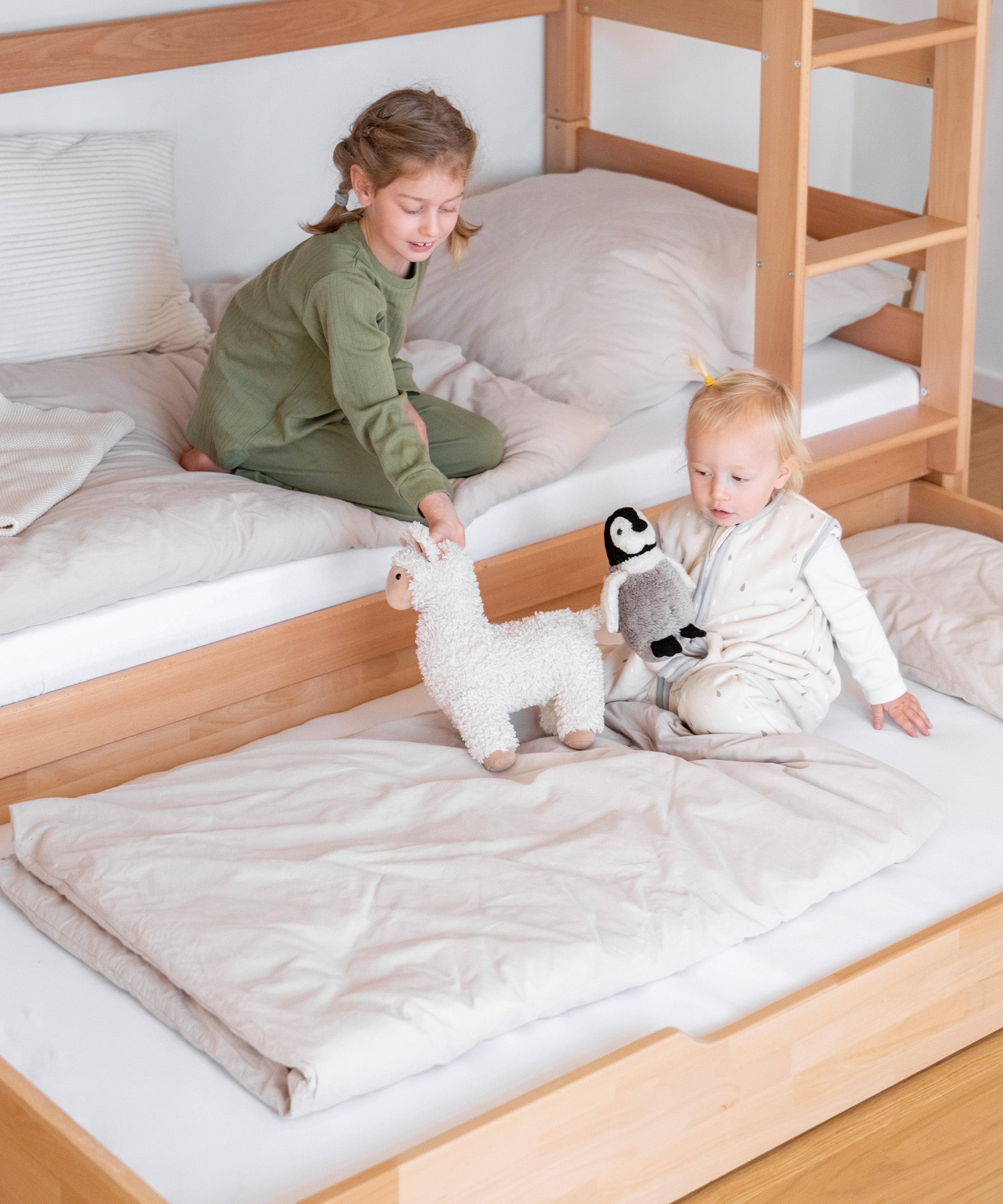 ehrenkind-etagenbett-hoch-b-ware-aus-massivem-buchenholz image 6