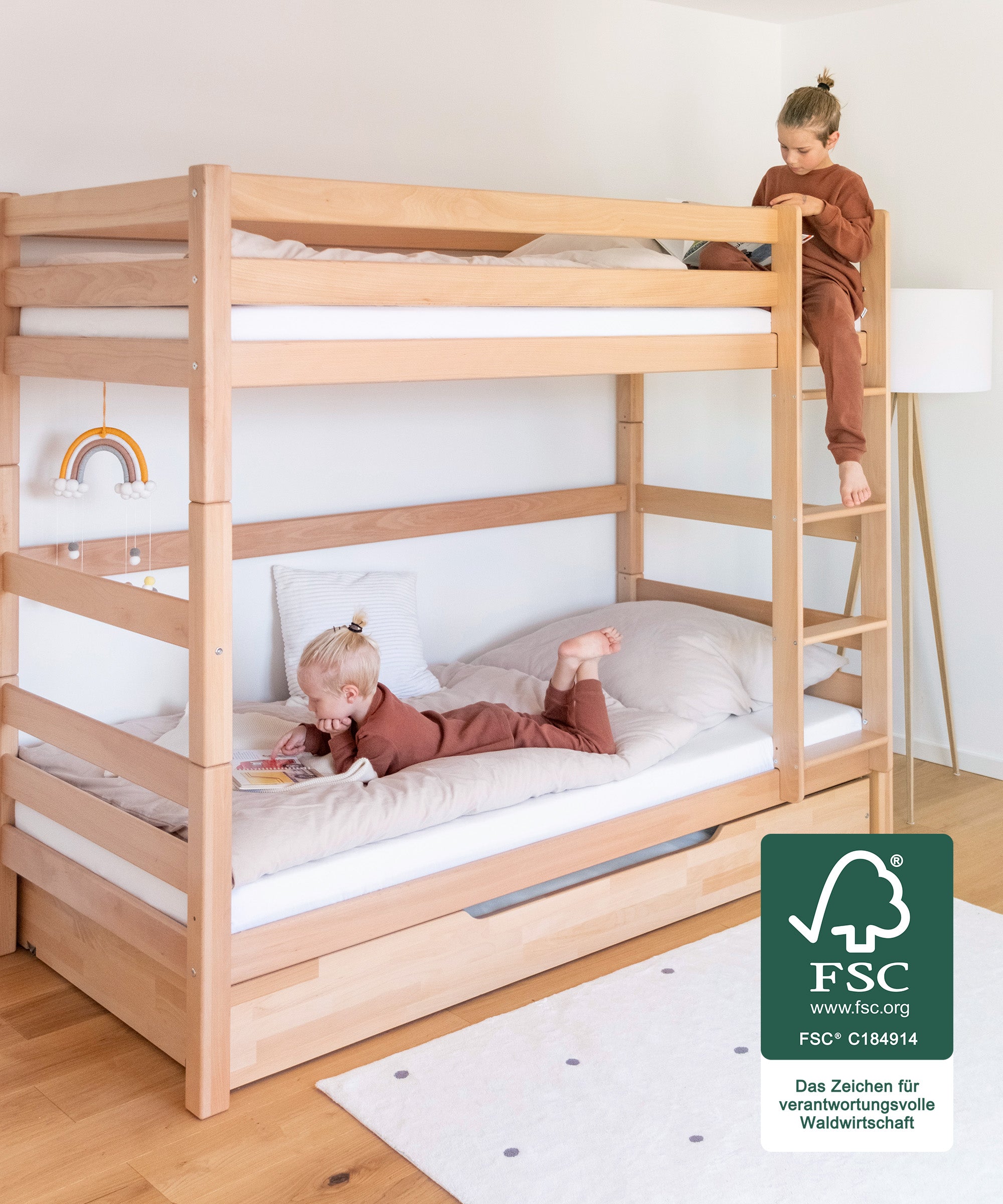 ehrenkind-etagenbett-hoch-aus-buche-bettkasten-mit-rollrost image 2