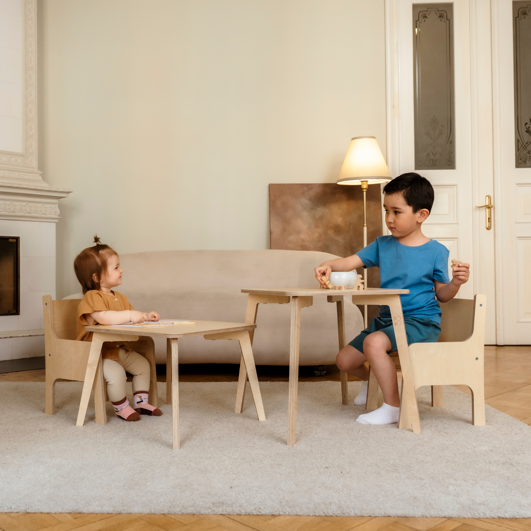 ette-tete-tulla-kindertisch-mit-zwei-h-henstufen-montessori-inspiriert-in-5-farb image 2