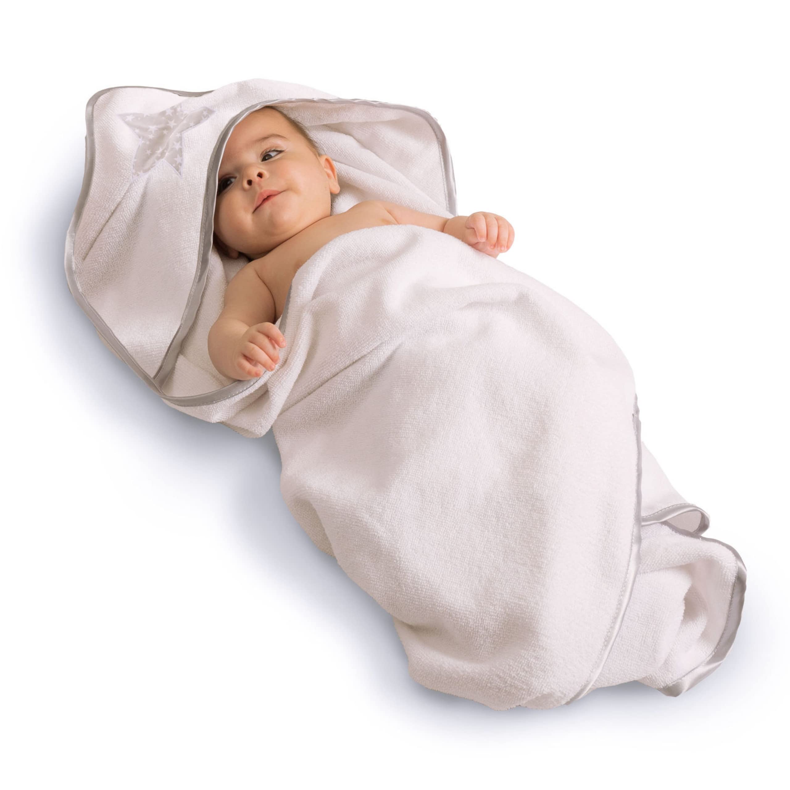 babybay-kapuzenhandtuch-100-x-100-cm-inkl-zwei-waschlappen-wei-mit-stern-applika image 5