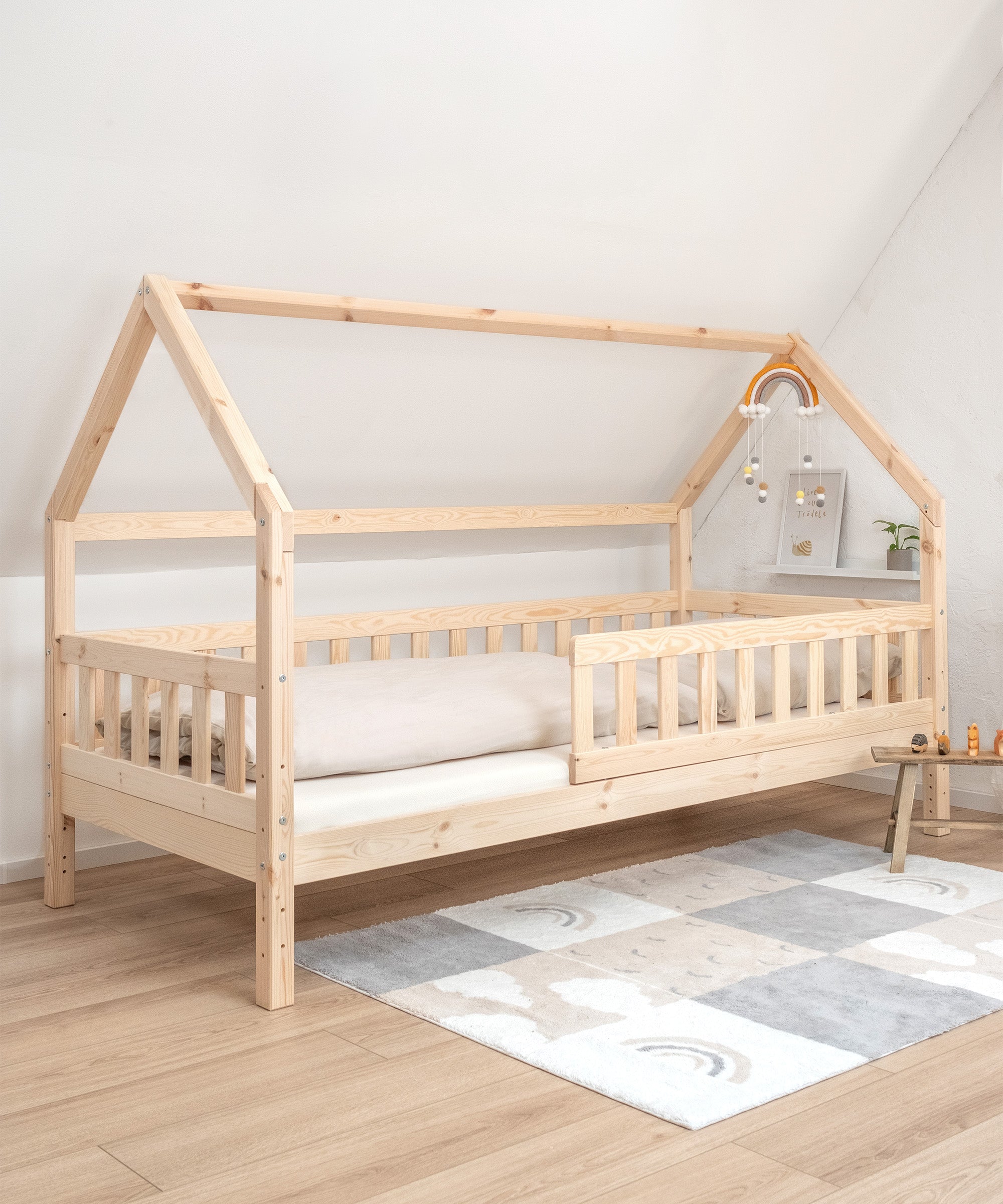 ehrenkind-hausbett-lille-b-ware-aus-kiefer-natur image 4
