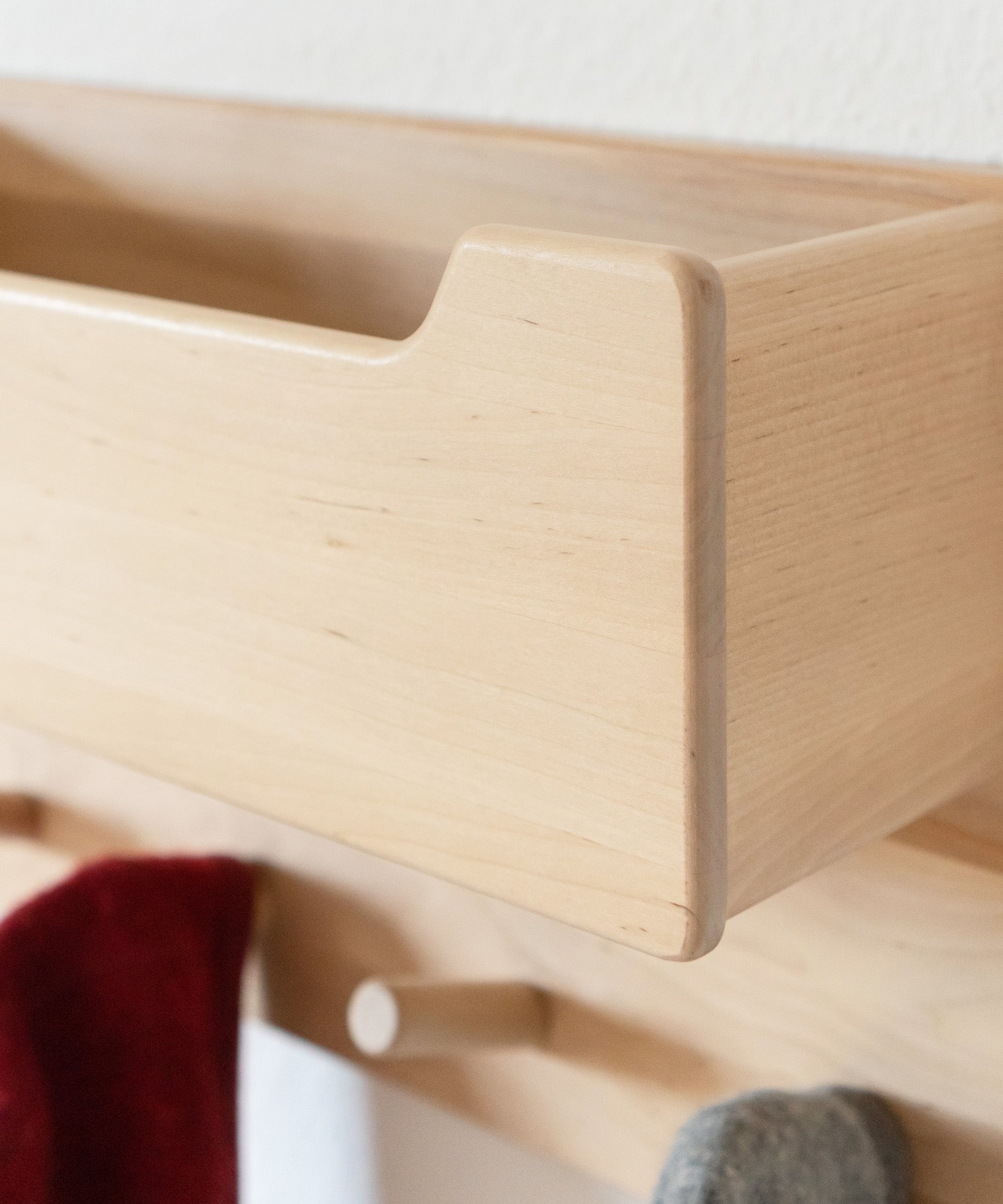 ehrenkind-kindergarderobe-linia-b-ware-kiefer-natur-leichte-m-ngel image 3