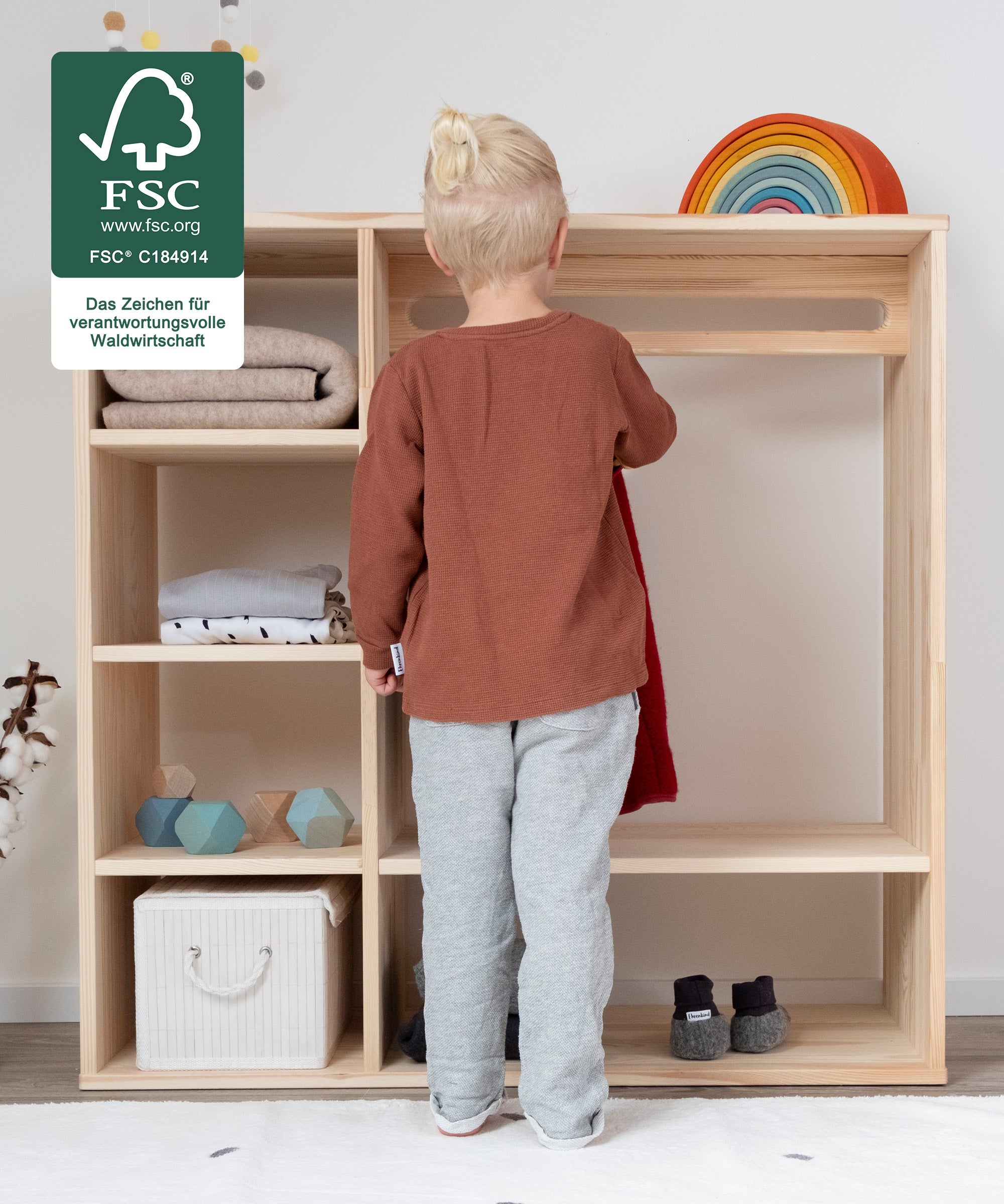 ehrenkind-montessori-kleiderschrank-kiefer-kinderzimmerschrank-zur-selbstst-ndig image 2