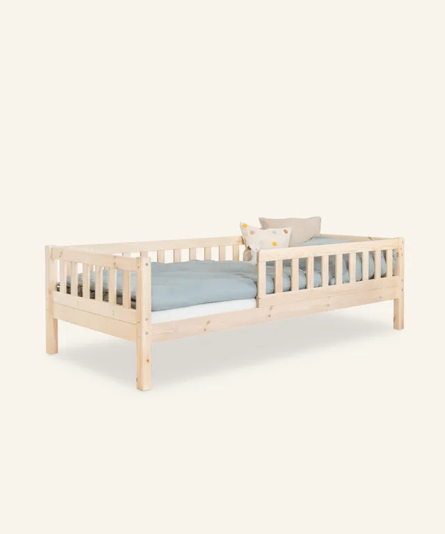 ehrenkind-kinderbett-lille-90-200-cm-aus-kiefer-natur-mit-rausfallschutz image 1