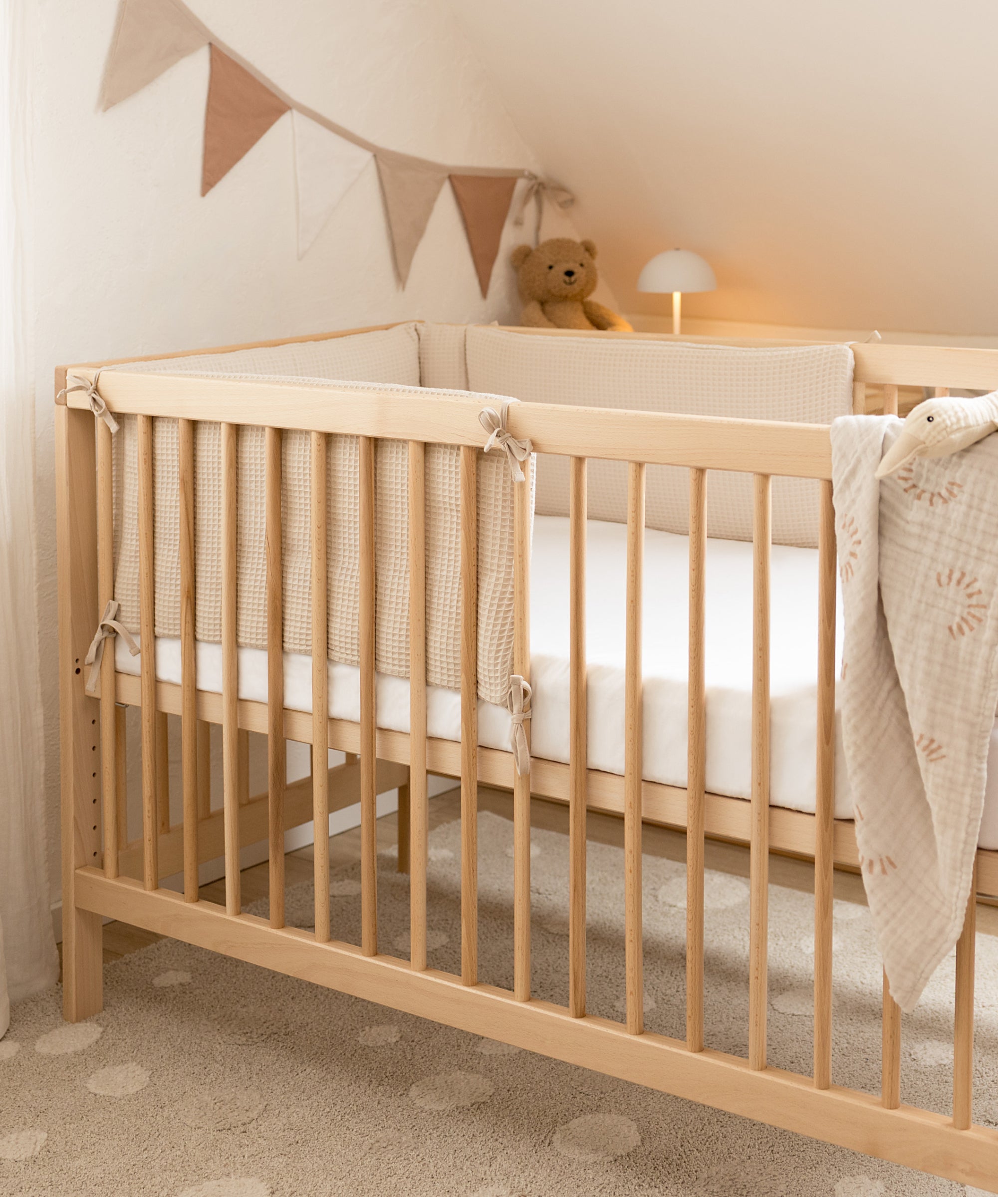 ehrenkind-bettumrandung-f-rs-babybett-waffelpiqu-aus-bio-baumwolle image 2