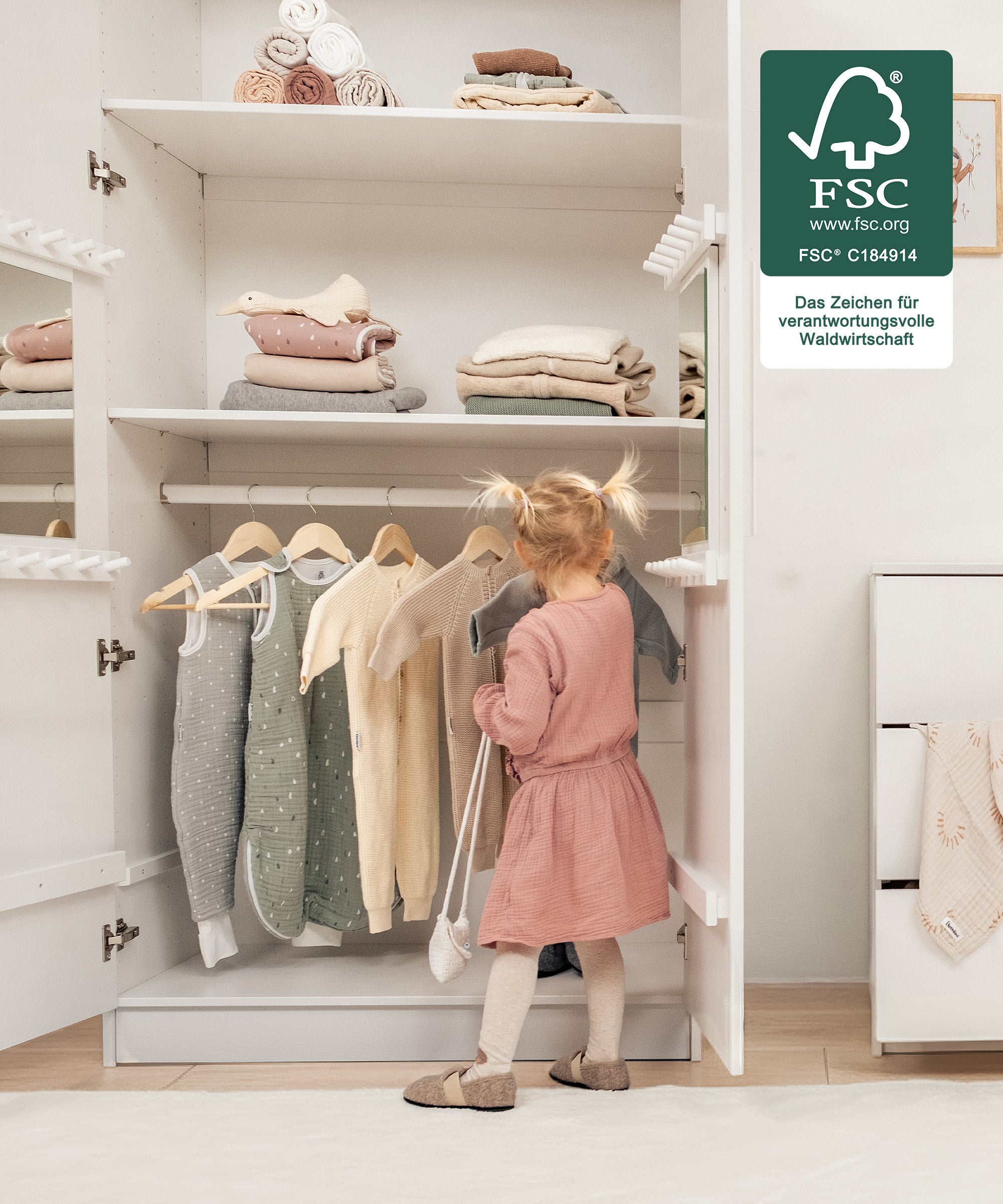 ehrenkind-linia-kleiderschrank-100-cm-breit-kiefer-wei-lackiert-2-t-ren-mit-klei image 5