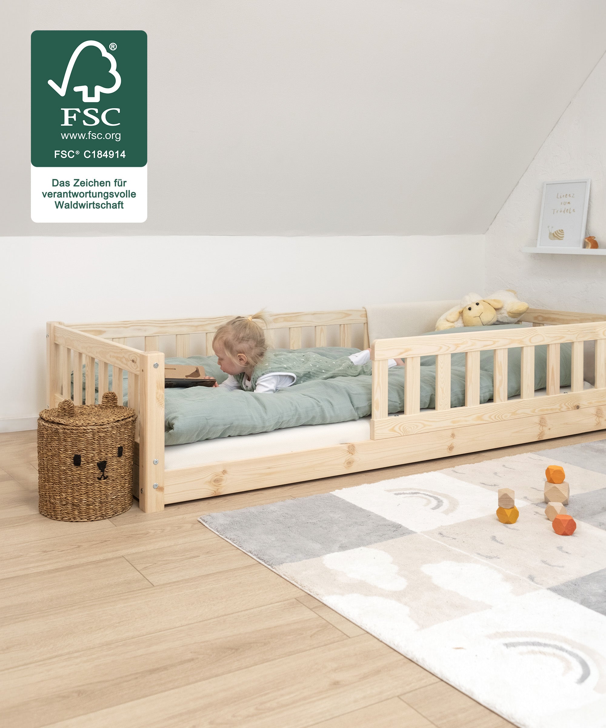 ehrenkind-bodenbett-lille-aus-massiver-kiefer-natur-inkl-rollrost-montessori-ins image 5