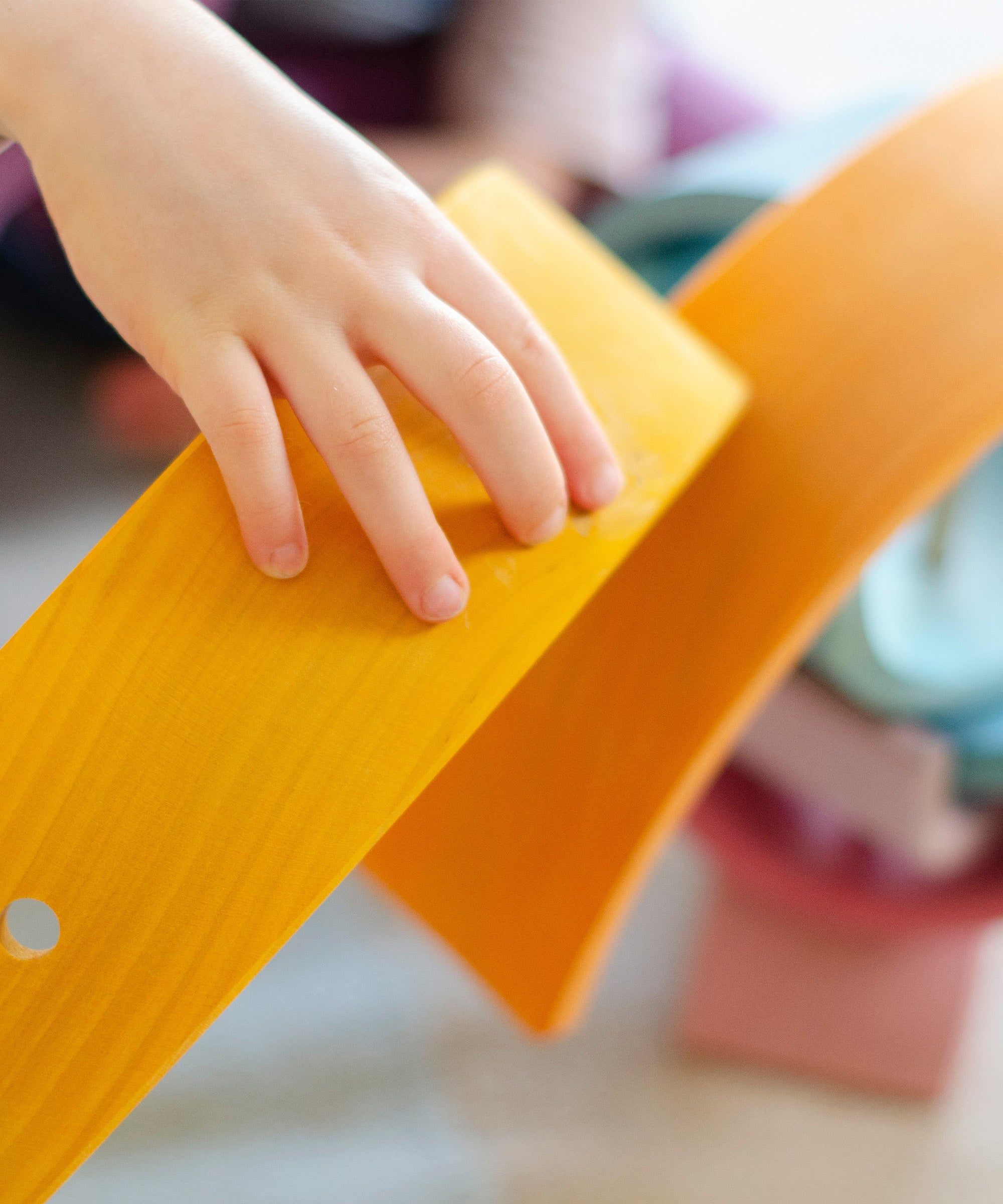 ehrenkind-regenbogen-aus-erlenholz-montessori-stapelspielzeug-11-b-gen-handgefer image 6