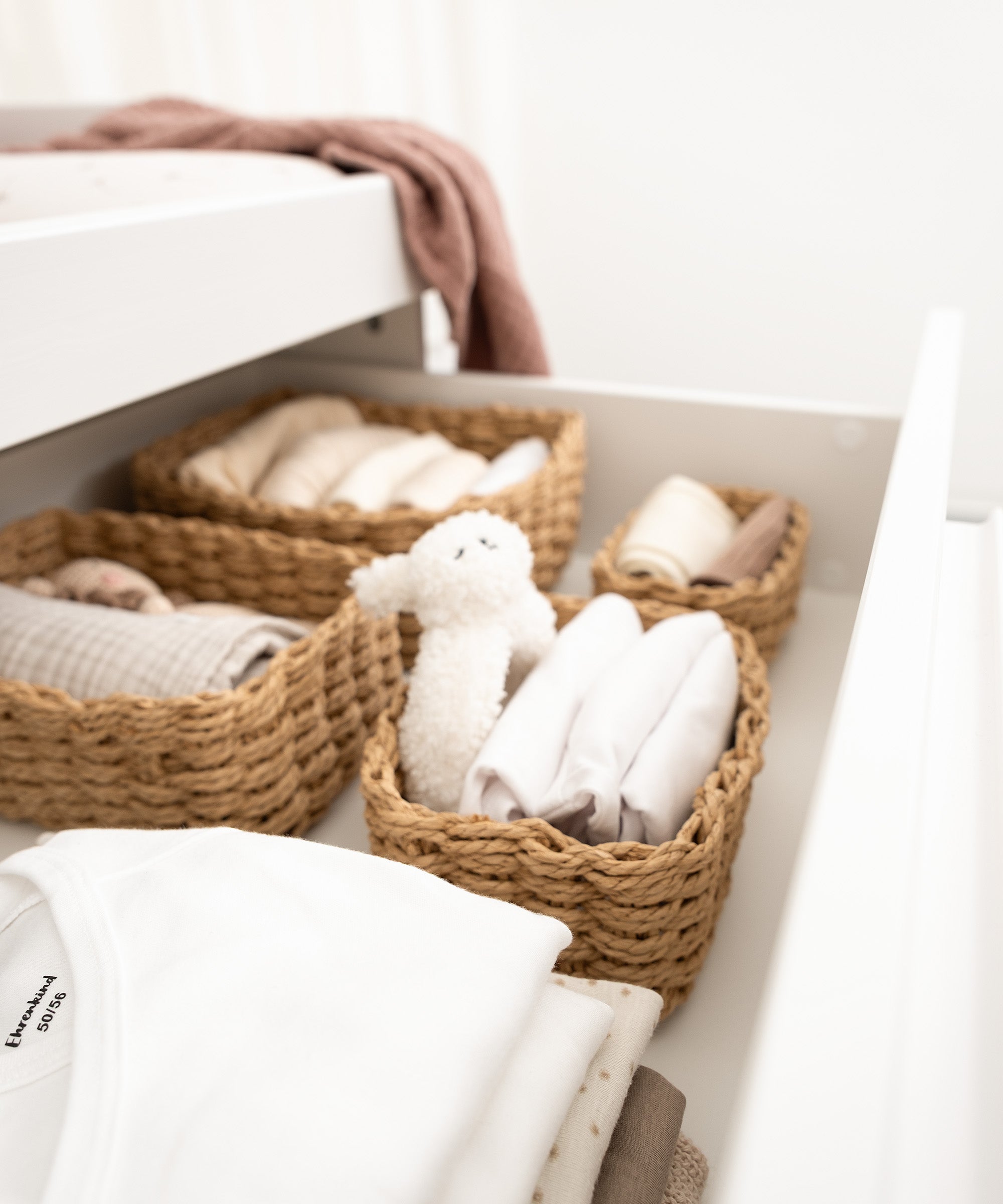 ehrenkind-wickelkommode-linia-mit-rollschublade-kiefer-wei image 6